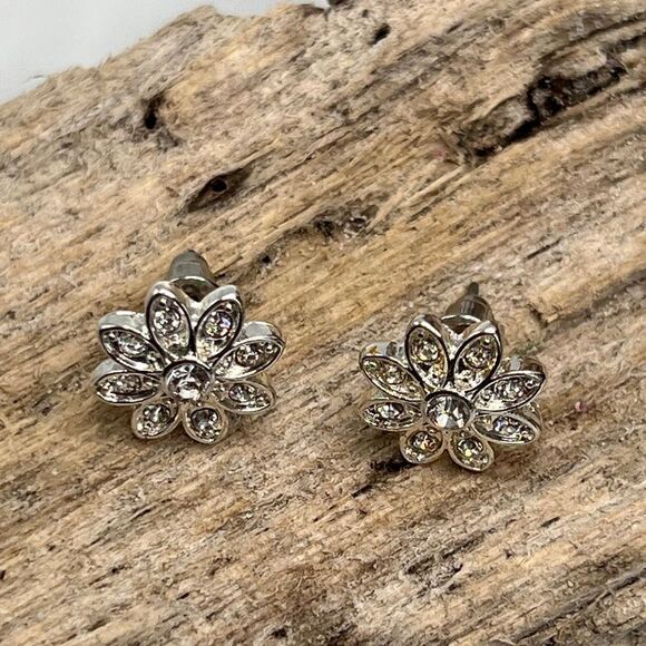 Swarovski Jewelry - Kawaii Floral Post Swarovski Crystals Statement Earrings